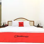 Reddoorz Plus @ Tegal Panggung